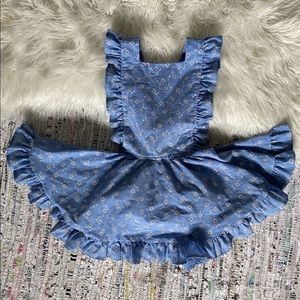 Numi pinafore
